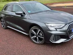 Grau Gebraucht 2024 Audi A3 Sportback Design Kombi | 34.450 € (Fairer Preis)
