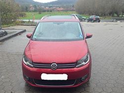Rot Gebraucht 2011 VW Touran Van / Kleinbus | 3.900 € (Fairer Preis)
