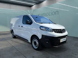 Weiß Gebraucht 2023 Opel Vivaro Van | 29.790 € (Etwas zu teuer)