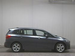 Grau Gebraucht 2018 BMW 218 Gran Tourer Advantage Van / Kleinbus | 6.950 € (Fairer Preis)