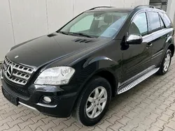 Schwarz Gebraucht 2009 Mercedes ML320 SUV | 11.999 €