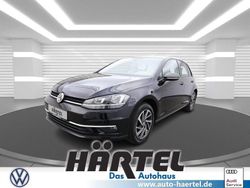 Deep black perleffekt, pearl effect Gebraucht 2017 VW Golf VII Sound Limousine | 13.400 € (Fairer Preis)