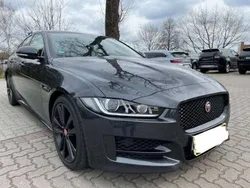 Grau Gebraucht 2017 Jaguar XE R-Sport Limousine | 14.700 € (Guter Preis)