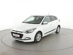 Weiß Gebraucht 2016 Hyundai i20 Passion Limousine | 10.190 € (Fairer Preis)