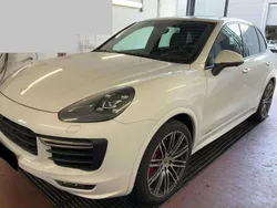 Pure white Gebraucht 2016 Porsche Cayenne GTS Sport SUV | 43.950 € (Etwas zu teuer)