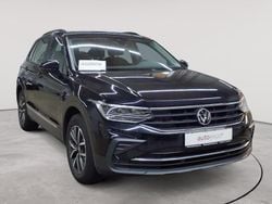 Deep black perleffekt Gebraucht 2021 VW Tiguan Life SUV | 22.390 € (Guter Preis)