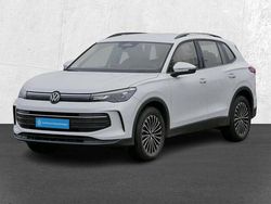 Oryxweiß perlmutteffekt Gebraucht 2024 VW Tiguan Life SUV | 37.950 € (Teuer)