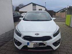 Weiß Gebraucht 2016 Kia Ceed GT GT-Track Limousine | 11.800 € (Fairer Preis)