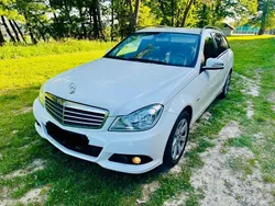 Weiß Gebraucht 2011 Mercedes C220 Kombi | 6.800 € (Guter Preis)