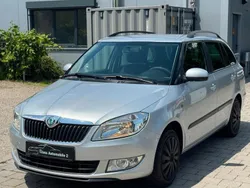 Silber Gebraucht 2012 Skoda Fabia Ambition Kombi | 5.990 €