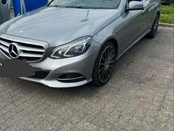 Grau Gebraucht 2014 Mercedes E220 Limousine | 20.500 € (Teuer)