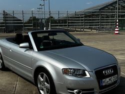 Silber Gebraucht 2007 Audi A4 Cabriolet Sport Cabrio | 8.888 € (Etwas zu teuer)