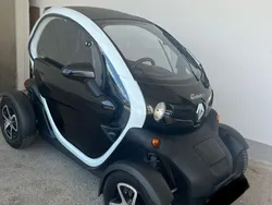 Schwarz Gebraucht 2018 Renault Twizy Kleinwagen | 8.250 €