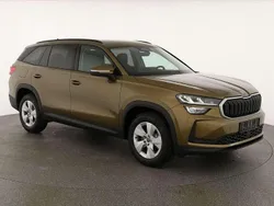Gold bronze metallic Neu 2025 Skoda Kodiaq Selection SUV | 47.084 € (Guter Preis)