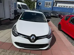 Weiß Gebraucht 2015 Renault Clio IV Dynamique Kleinwagen | 5.900 € (Fairer Preis)