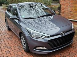 Grau Gebraucht 2018 Hyundai i20 Passion Kleinwagen | 8.400 € (Guter Preis)