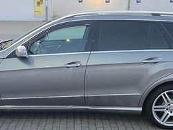 Silber Gebraucht 2011 Mercedes E350 Avantgarde Limousine | 20.999 €