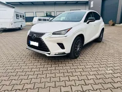 Weiß Gebraucht 2021 Lexus NX300h SUV | 28.300 €