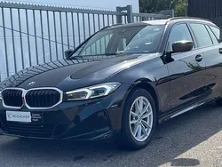 Saphirschwarz metallic Gebraucht 2024 BMW 318 Comfort Edition Kombi | 37.990 € (Teuer)