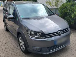 Grau Gebraucht 2011 VW Touran Cross Van / Kleinbus | 8.900 € (Etwas zu teuer)