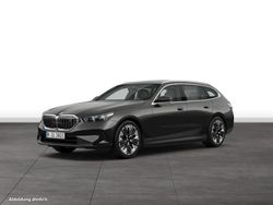 Grau Gebraucht 2024 BMW i5 Kombi | 66.304 € (Etwas zu teuer)