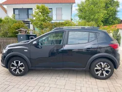 Schwarz Gebraucht 2021 Dacia Sandero Comfort Kleinwagen | 17.000 € (Fairer Preis)