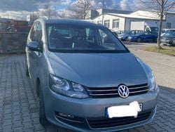 Grau Gebraucht 2010 VW Sharan Highline Van / Kleinbus | 11.499 € (Teuer)