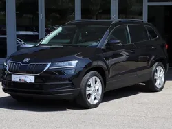 Schwarzmagic perleffekt Gebraucht 2022 Skoda Karoq Style SUV | 20.990 €