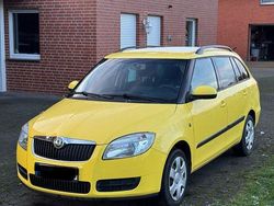 Gelb Gebraucht 2008 Skoda Fabia Kombi | 2.350 € (Fairer Preis)