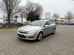 Silber Gebraucht 2007 Opel Astra Cabriolet Cosmo Cabrio | 3.999 € (Fairer Preis)