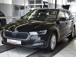 Schwarz Gebraucht 2022 Skoda Octavia Style Kombi | 20.360 € (Fairer Preis)