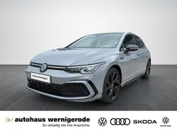 Grau Gebraucht 2024 VW Golf VIII R-line Limousine | 33.940 € (Etwas zu teuer)