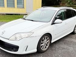 Weiß Gebraucht 2009 Renault Laguna III Dynamique Kombi | 3.200 € (Superpreis)