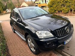 Schwarz Gebraucht 2008 Mercedes ML320 SUV | 7.500 € (Fairer Preis)
