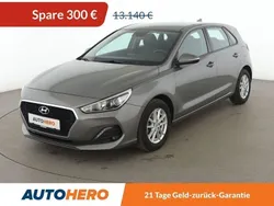 Grau Gebraucht 2018 Hyundai i30 Select Limousine | 12.840 € (Fairer Preis)