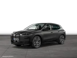 Sophistograu brillanteffekt metallic Gebraucht 2024 BMW iX SUV | 55.274 € (Fairer Preis)