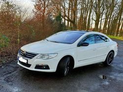 Weiß Gebraucht 2010 VW Passat Individual Coupé | 7.900 € (Guter Preis)