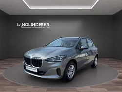 Skyscraper grau metallic Gebraucht 2023 BMW 218 Active Tourer Van / Kleinbus | 27.900 € (Guter Preis)