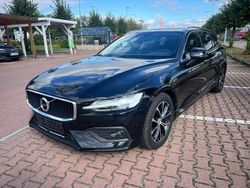 Schwarz Gebraucht 2021 Volvo V60 Momentum Kombi | 16.850 € (Guter Preis)