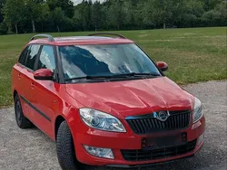 Rot Gebraucht 2014 Skoda Fabia Kombi | 5.500 € (Guter Preis)