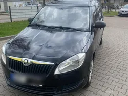 Schwarz Gebraucht 2012 Skoda Roomster Family Kombi | 2.399 € (Fairer Preis)