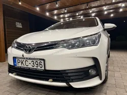 Weiß Gebraucht 2017 Toyota Corolla Limousine | 10.800 € (Fairer Preis)