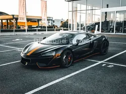 Schwarz Gebraucht 2017 McLaren 540C | 112.999 €
