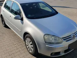 Silber Gebraucht 2006 VW Golf V Comfortline Limousine | 2.200 € (Guter Preis)