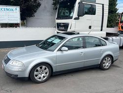 Silber Gebraucht 2002 VW Passat Limousine | 700 € (Superpreis)