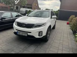 Weiß Gebraucht 2014 Kia Sorento SUV | 19.500 € (Etwas zu teuer)