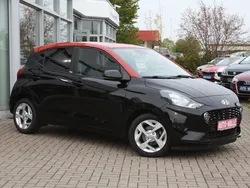 Schwarz Gebraucht 2020 Hyundai i10 Intro Edition Kleinwagen | 15.950 € (Etwas zu teuer)