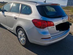 Silber Gebraucht 2014 Opel Astra Kombi | 3.050 € (Superpreis)