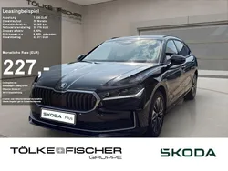 Ebony schwarz (metallic) Gebraucht 2024 Skoda Superb Selection Kombi | 37.779 €