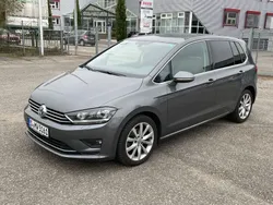 Grau Gebraucht 2017 VW Golf Sportsvan Highline Van / Kleinbus | 17.099 € (Fairer Preis)